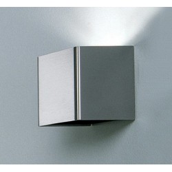 Oty Light MicroBox 1 Acciaio Lucido Lampada da Parete Offerta