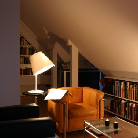 Melampo table lamp