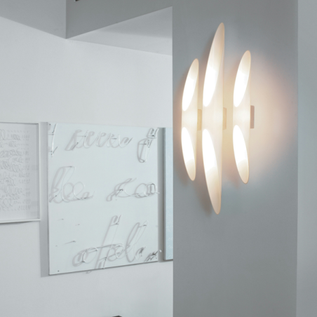 Shakti Fix wall lamp