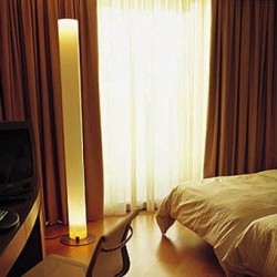 Stylos floor lamp_C_Inclusa_Lampadina/e_inclusa/e_nella_confezione_Included