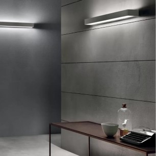 Linea Light Metal Lampada da Parete